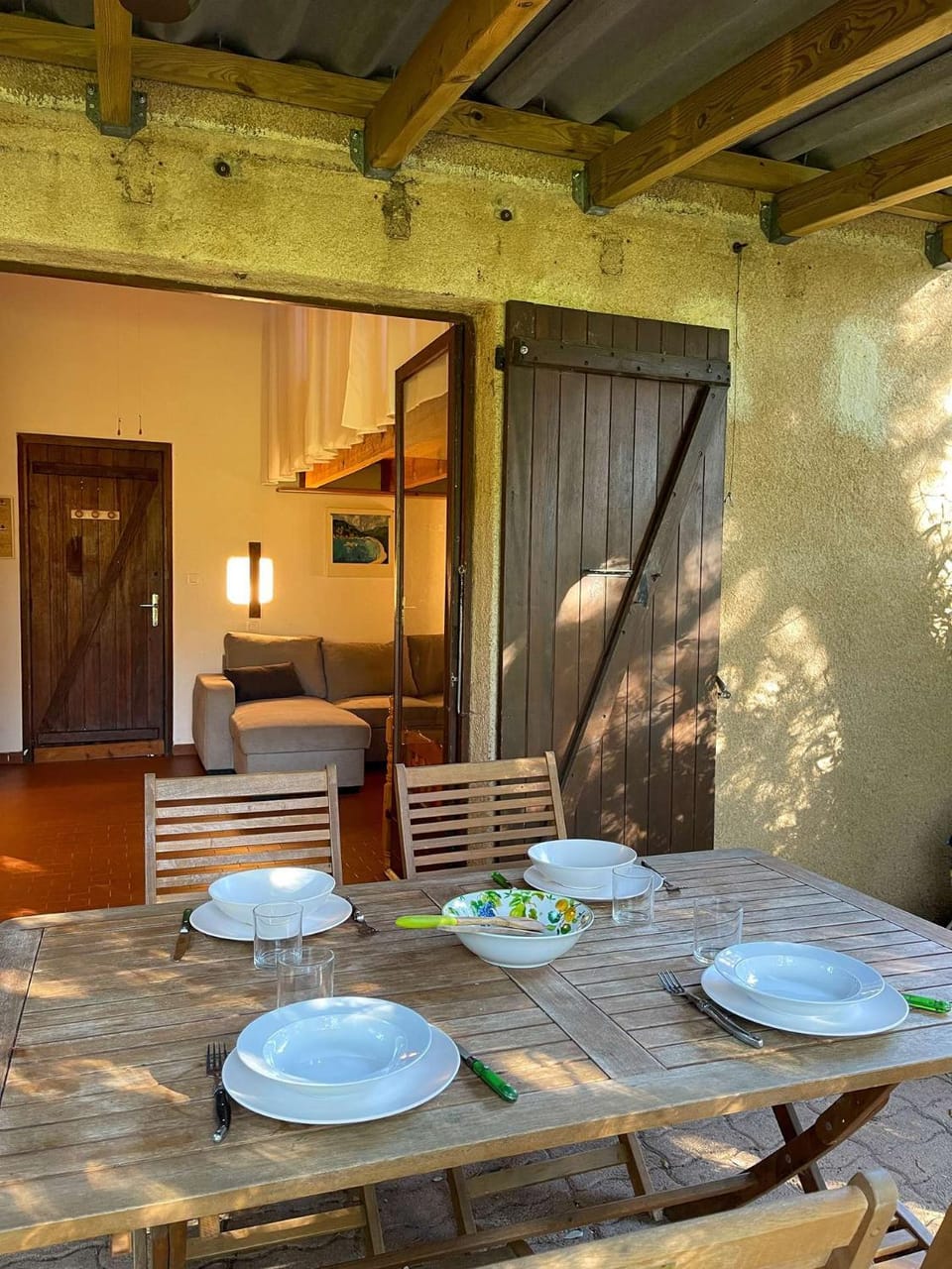 Patio, Dining area