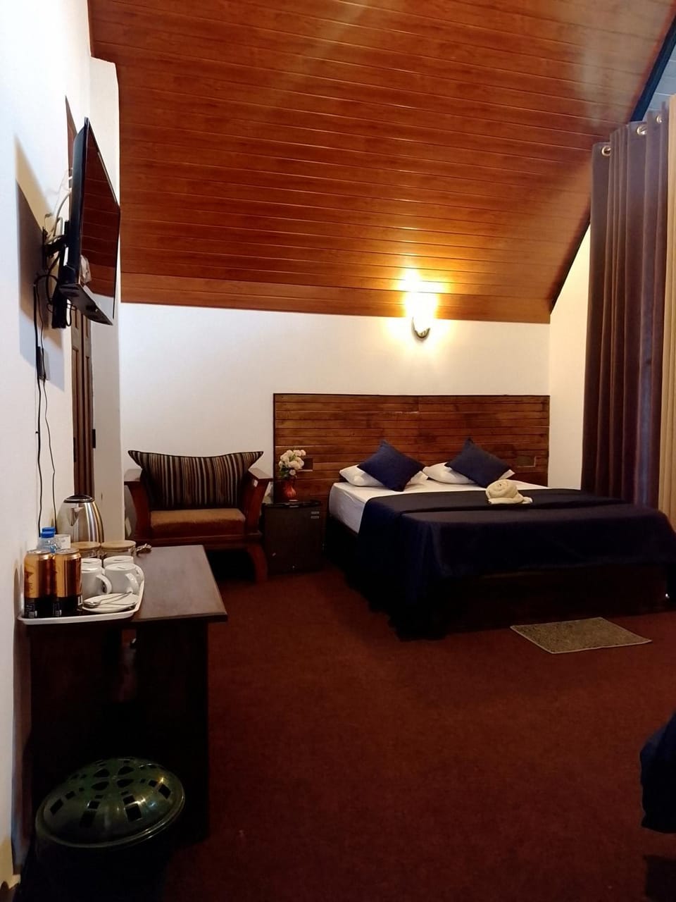 Water Side Cabin Cabin in Central Province