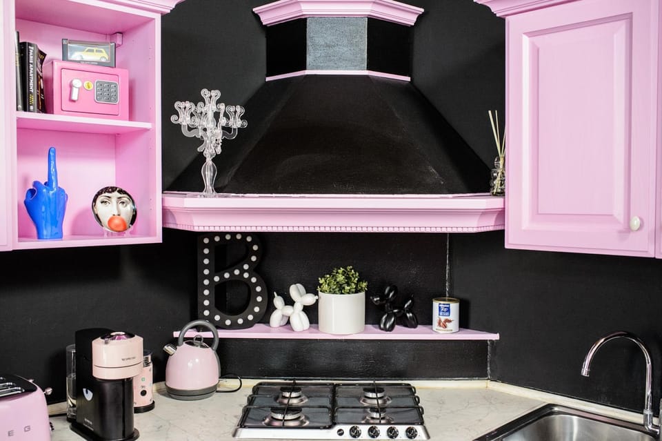 Kitchen or kitchenette, minibar, pet friendly, stove