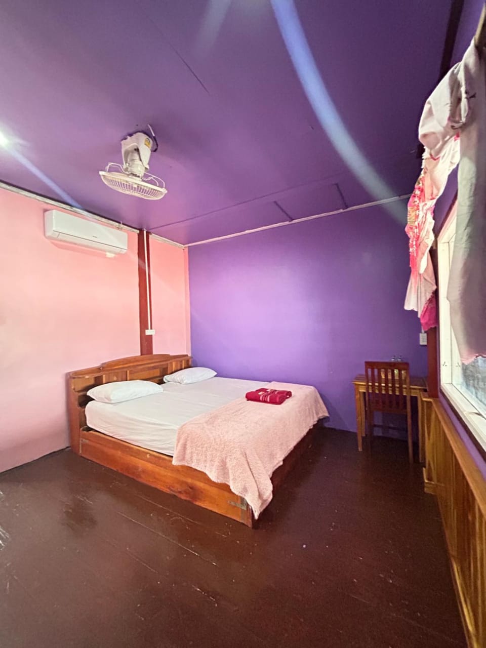 Allnew bangalow Riverside Bed and Breakfast in Laos