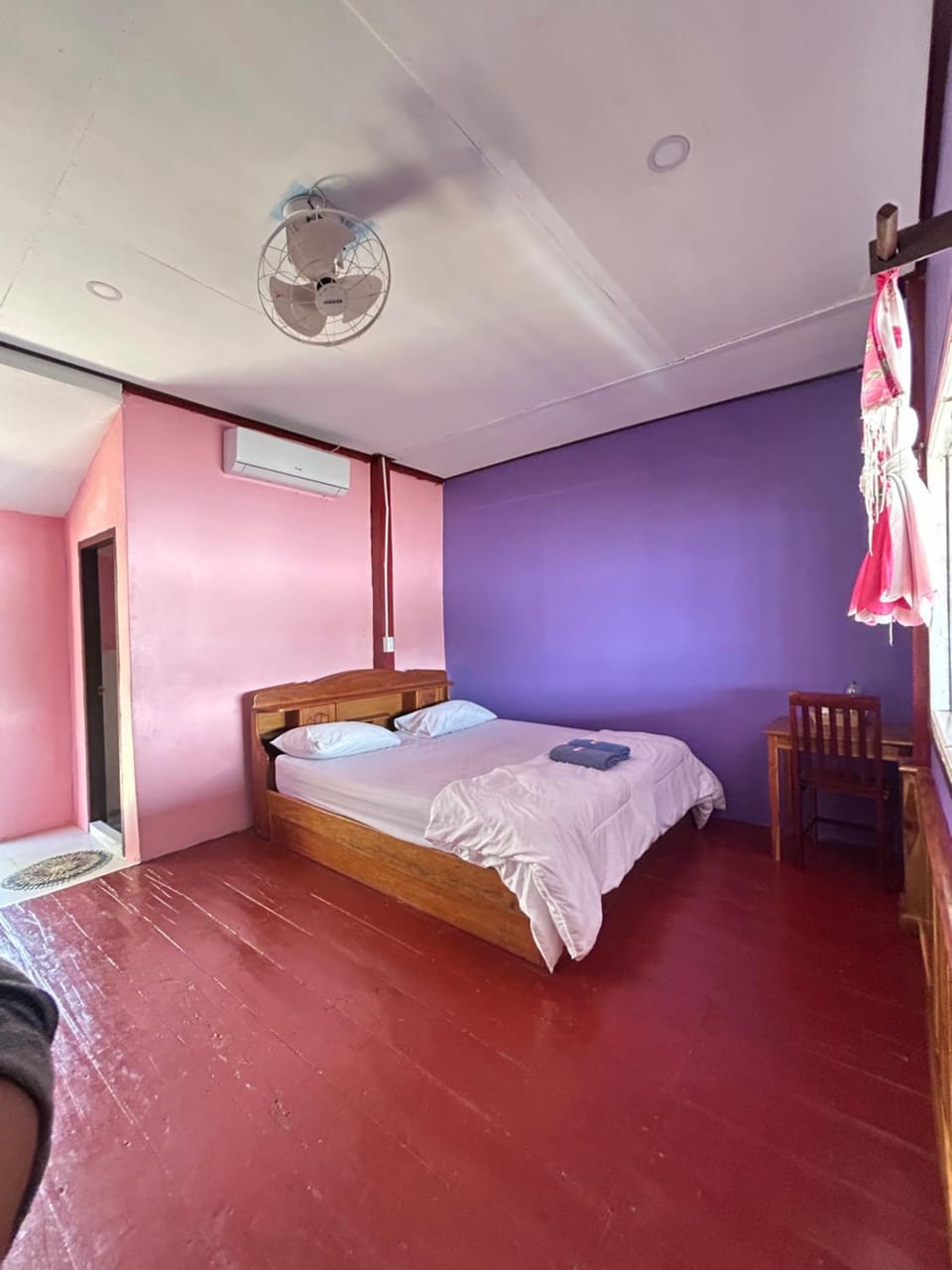 Allnew bangalow Riverside Bed and Breakfast in Laos