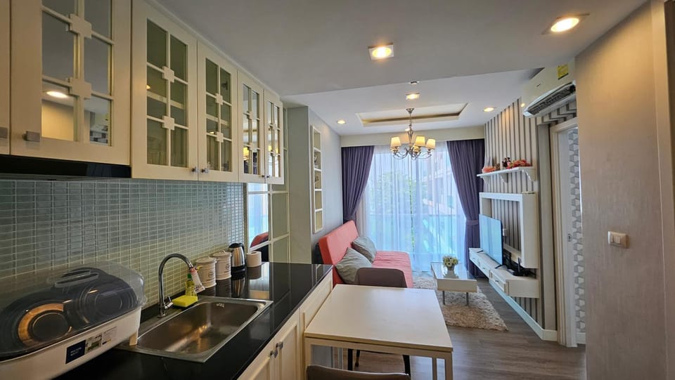 The Blu X Seaview บางแสน F5 R140 Apartment in Chon Buri Changwat
