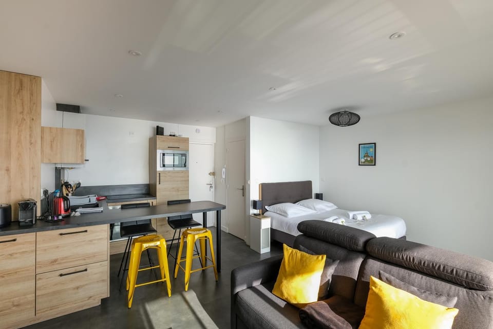 Bed, TV and multimedia, Coffee/tea facilities, Kitchen or kitchenette, Living room, Photo of the whole room, Seating area, Dining area, Bedroom, oven, stove, toaster