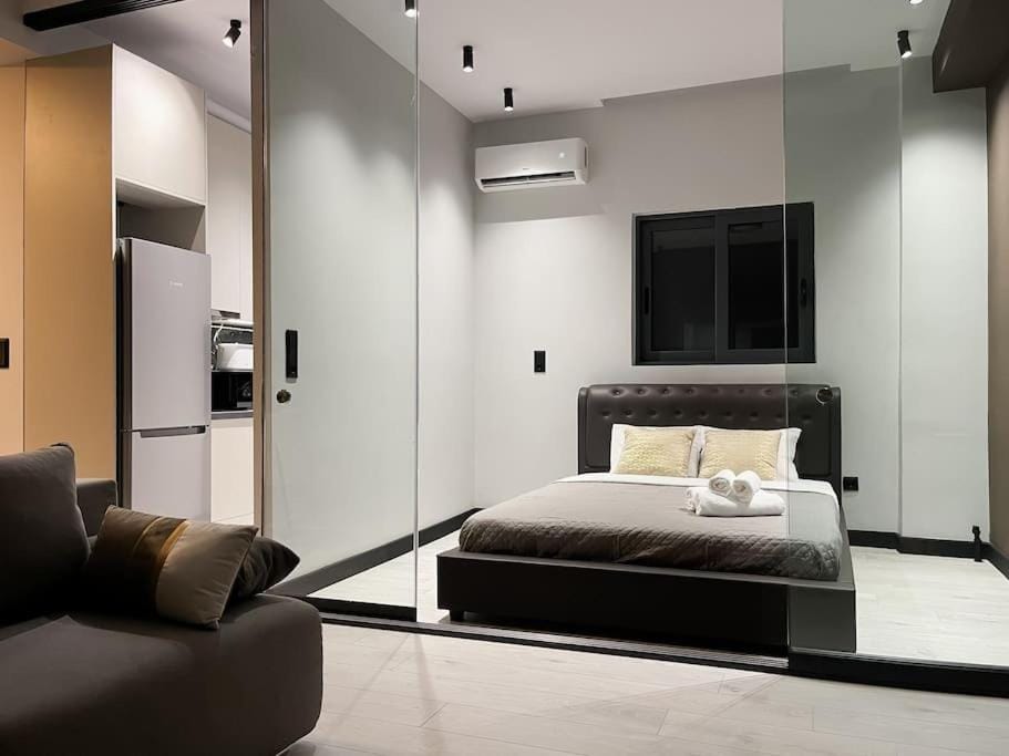 Bed, Bedroom, air conditioner