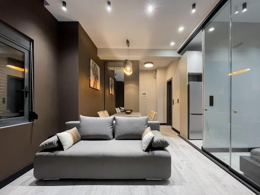 Kitchen or kitchenette, Living room, Seating area