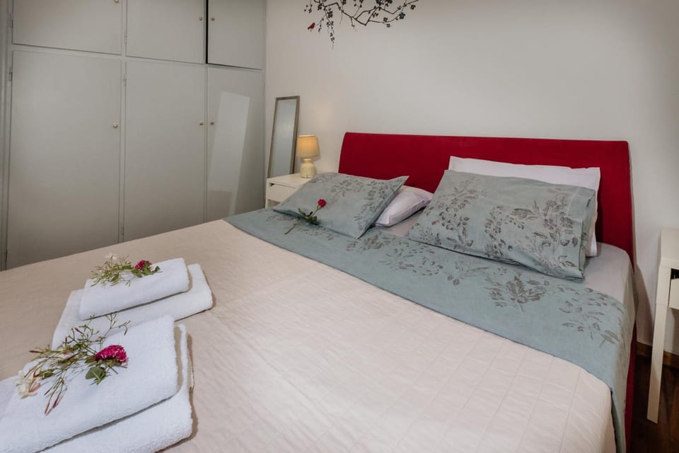 Filoxenia Apartment- Kalamata Apartment in Messenia