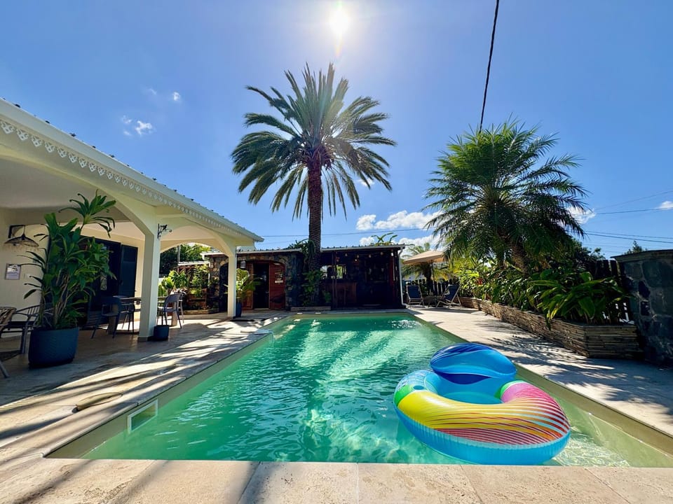 Property building, Swimming pool