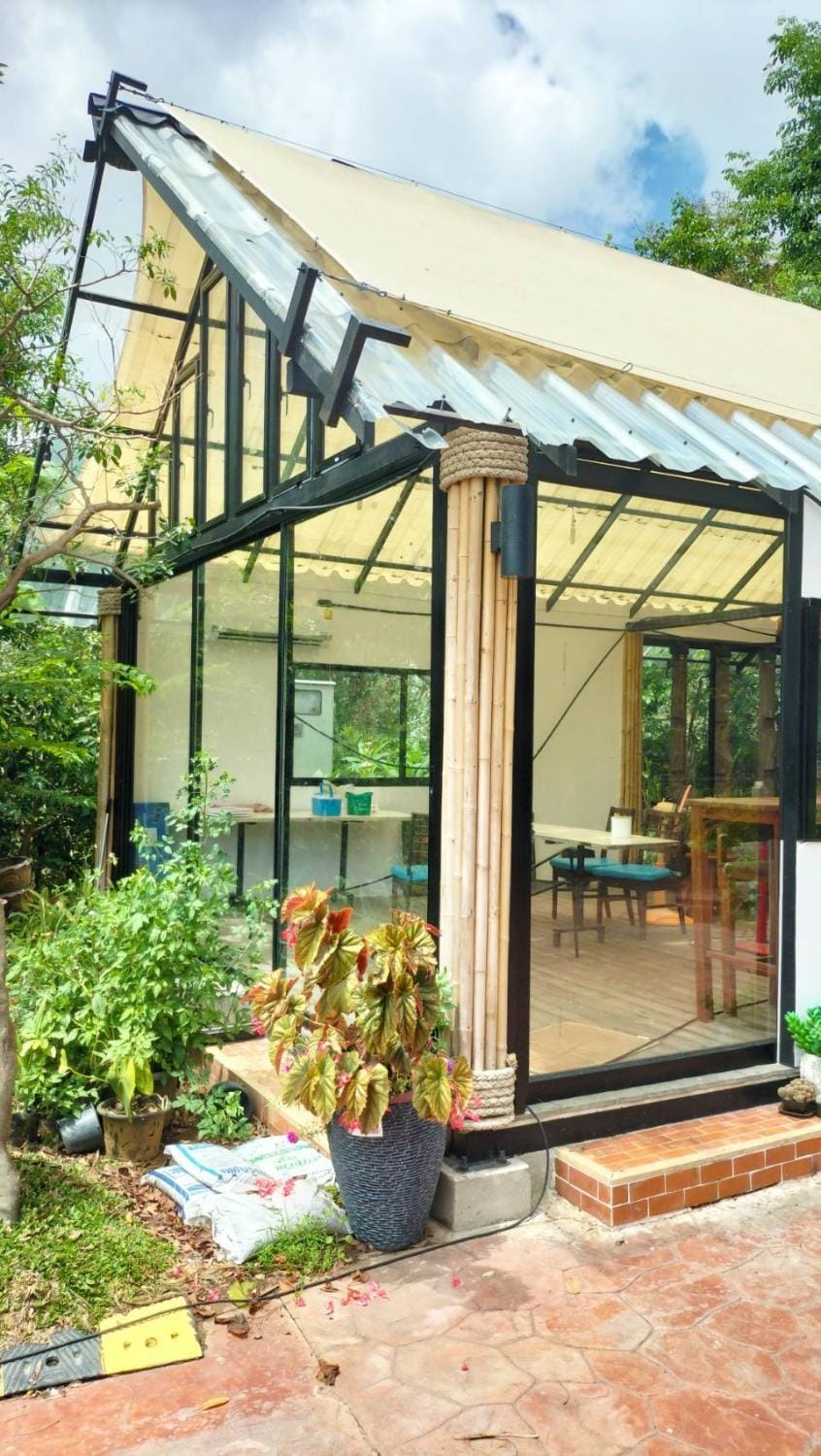 โอรีสอร์ต Oresort Resort in Laos