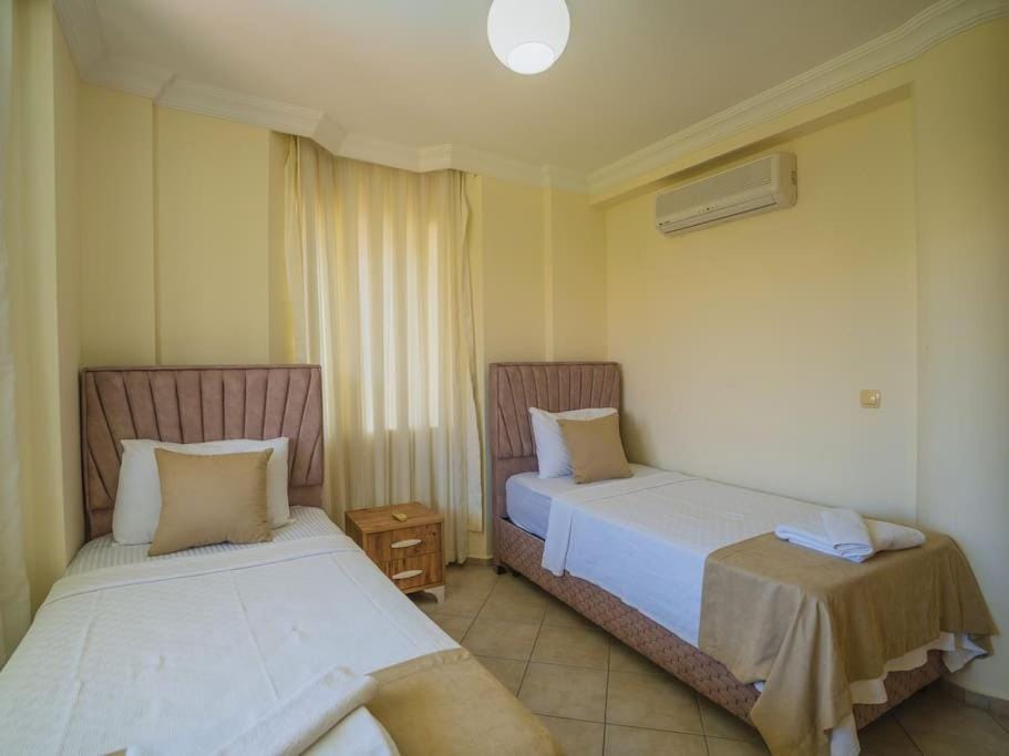 Çalış'ta Denize Sıfır 8 Kişilik Villa Pearl 4 Villa in Fethiye