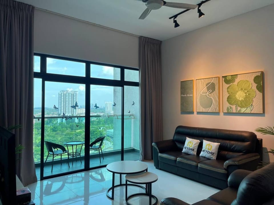 3Bed2Bath SkyLoft Bukit Indah JB Apartment in Johor Bahru
