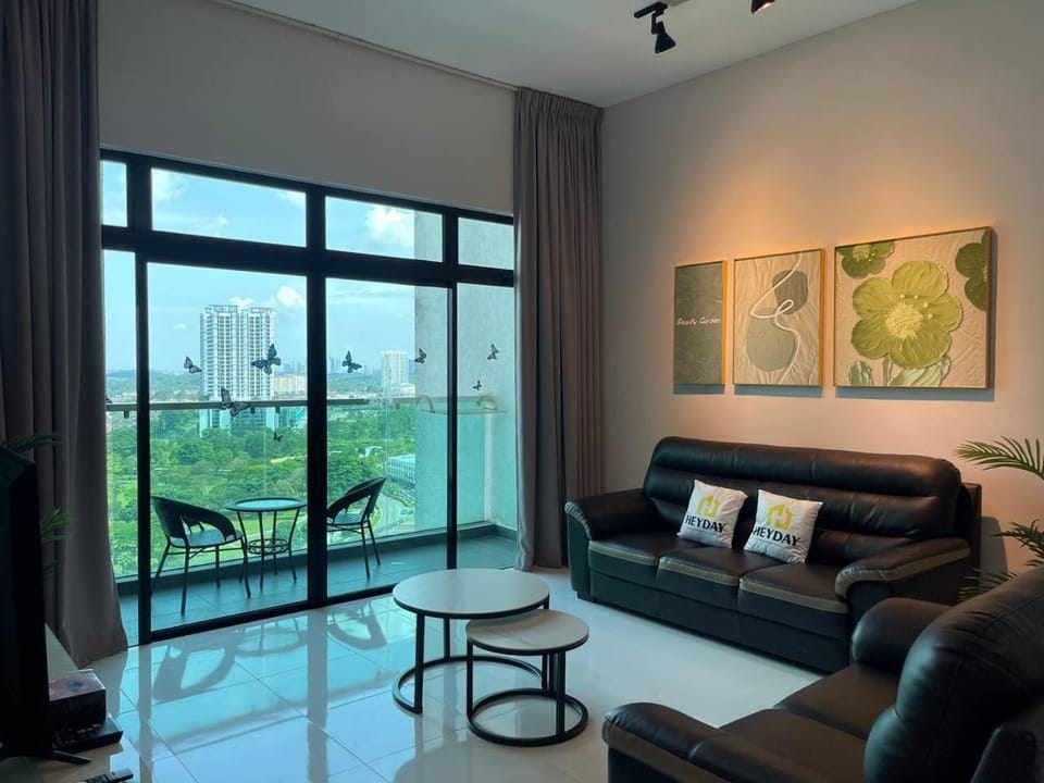 3Bed2Bath SkyLoft Bukit Indah JB Apartment in Johor Bahru
