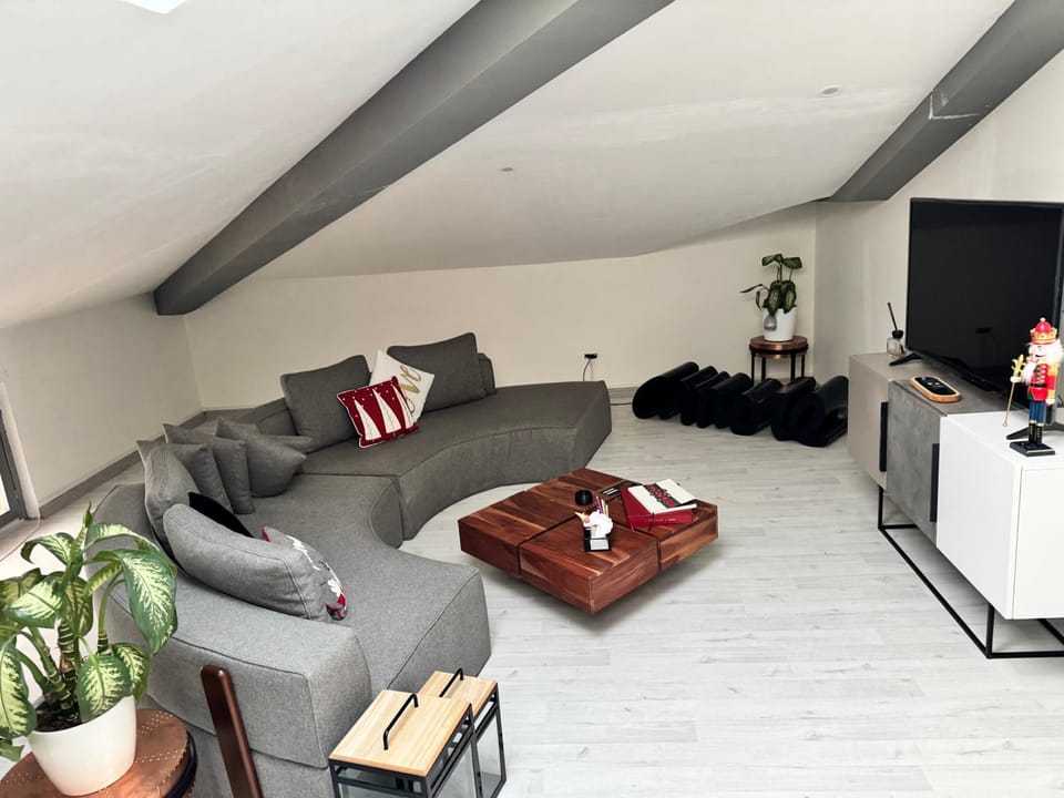 Attico the Queen2 Apartment in Lombardy