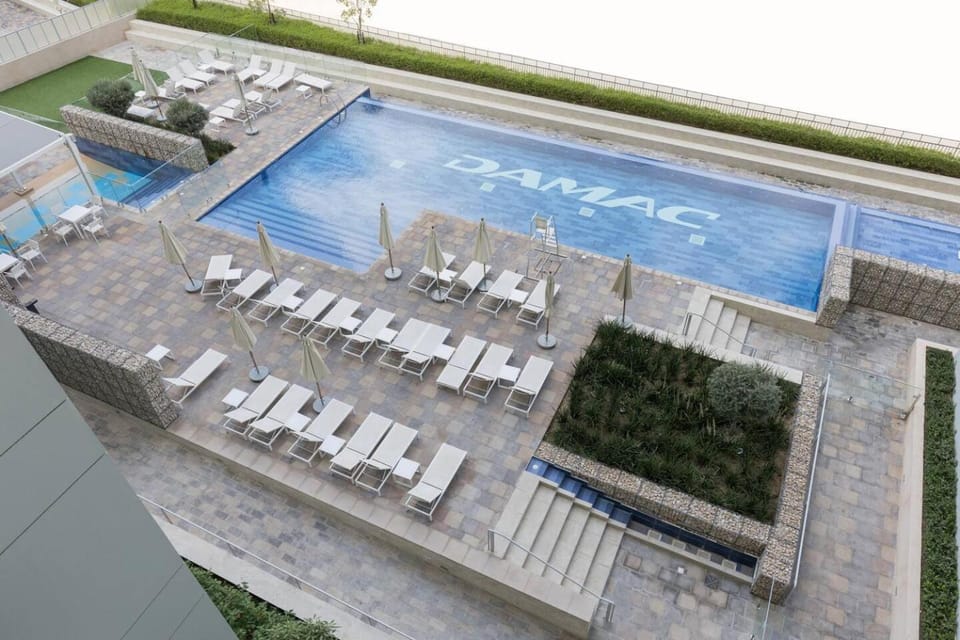 Business Bay Gem1 bd apt with Scenic Canal Views Apartment in Dubai