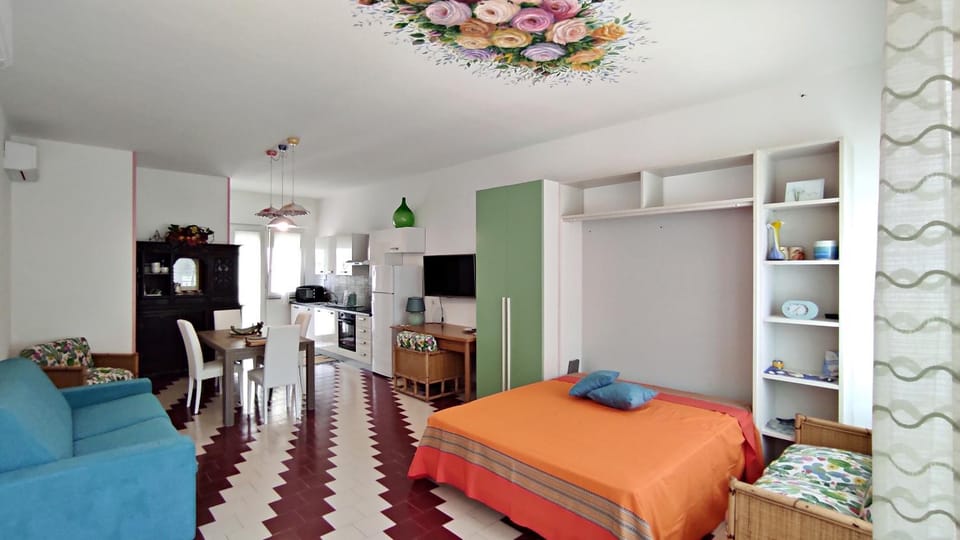 TV and multimedia, Living room, Bedroom, wardrobe