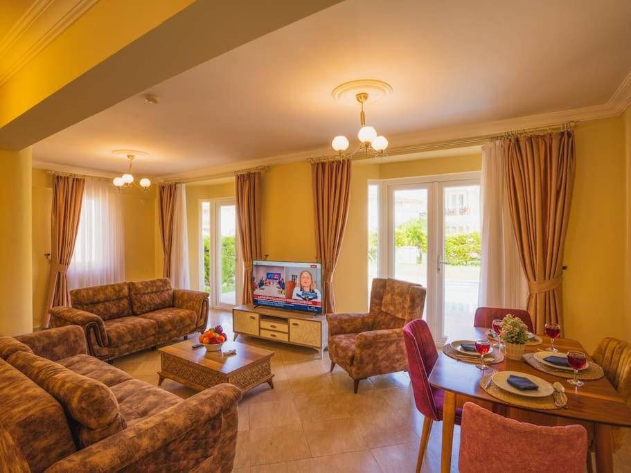 Çalış'ta Denize Sıfır 8 Kişilik Villa Pearl 9 Villa in Fethiye