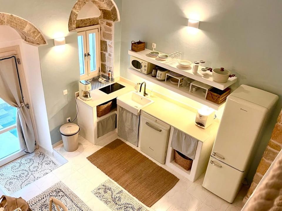 dishwasher, minibar, stove