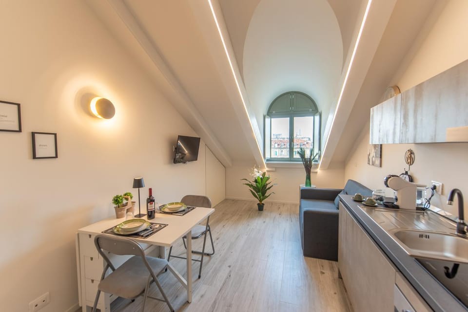 Centralissima mansarda nuovissima free Wifi Apartment in Turin