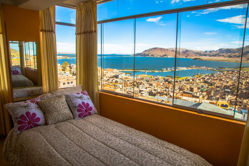 Photo of the whole room, Decorative detail, City view, Lake view