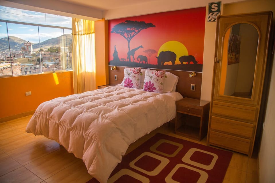 Photo of the whole room, Decorative detail, City view, City view, Lake view, Lake view