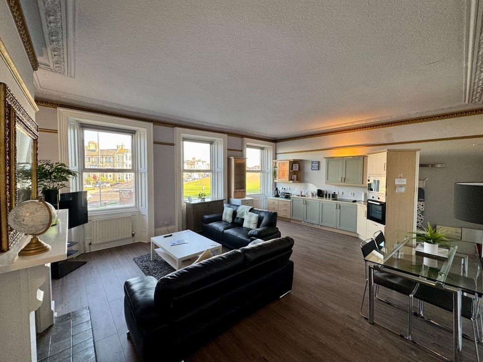Longsands Beach, Apartment 2, Tynemouth Apartment in North Tyneside District