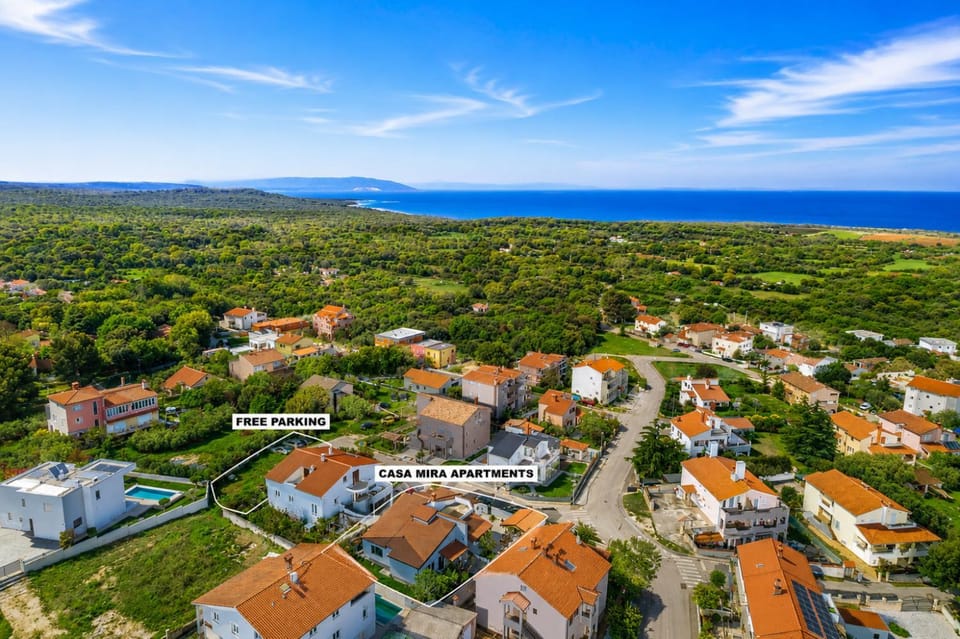 Day, Neighbourhood, Natural landscape, Bird's eye view, Sea view, Street view, Area and facilities, Location, Quiet street view, Parking