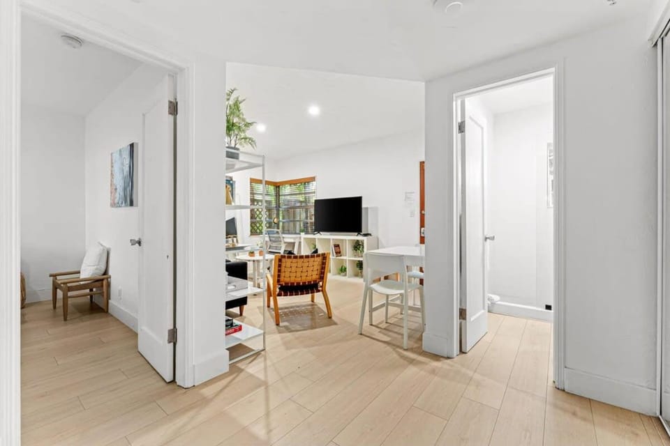 Beautiful Apt in Victoria Park (Las Olas Blvd) Apartment in Fort Lauderdale