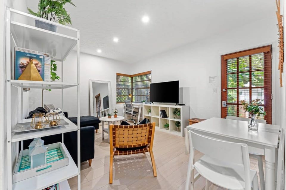 Beautiful Apt in Victoria Park (Las Olas Blvd) Apartment in Fort Lauderdale
