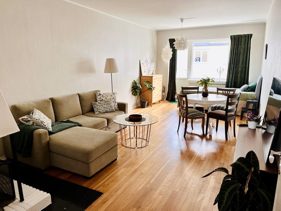 Spacious & cosy apartment - ideal location Majorstuen Apartment in Oslo