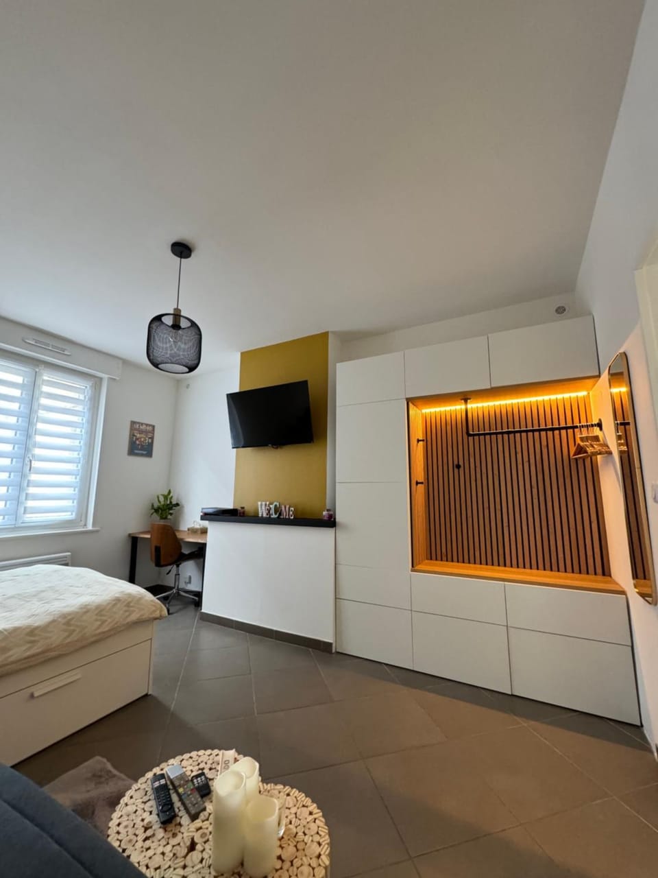 TV and multimedia, Seating area