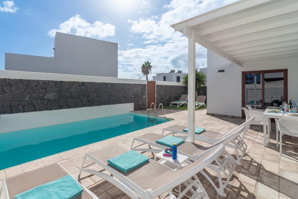 Ereza Villas La Granja Villa in Playa Blanca