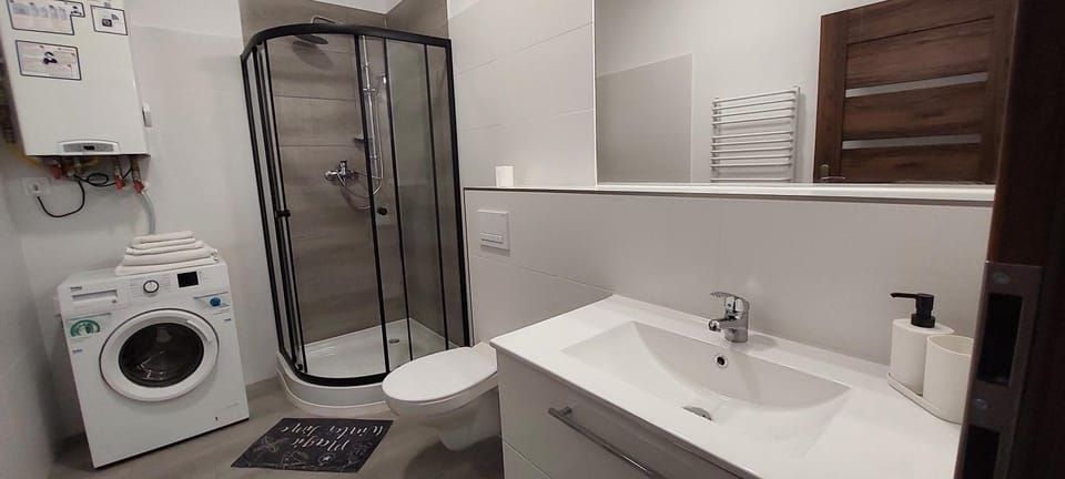 Shower, Bathroom, washing machine, dryer
