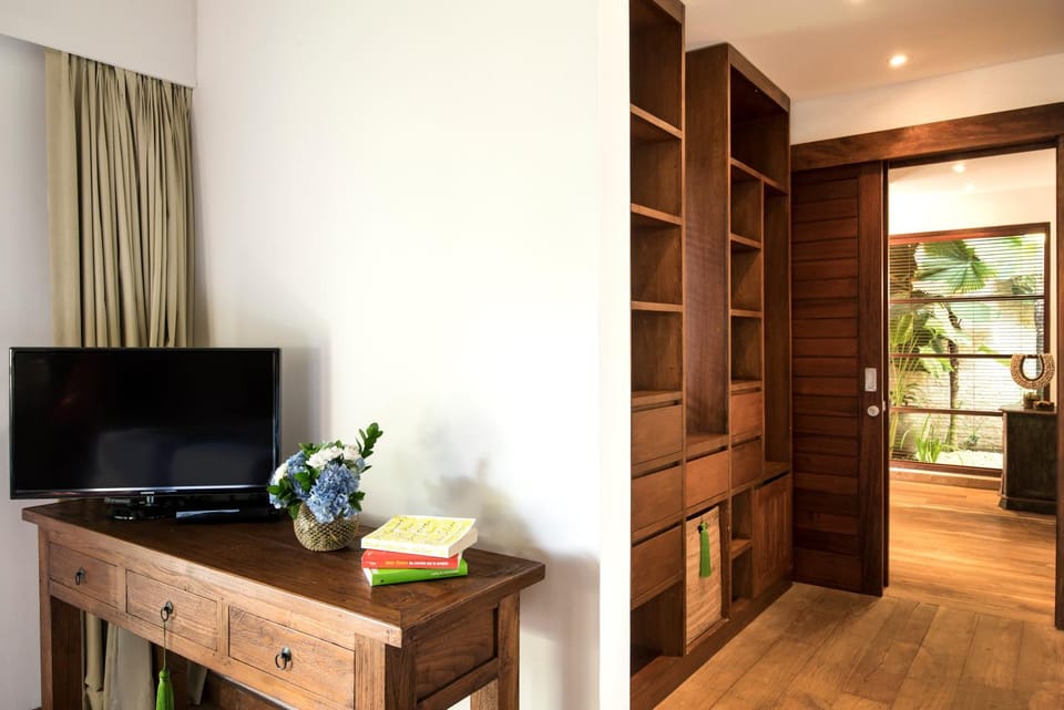 Bedroom, Area and facilities