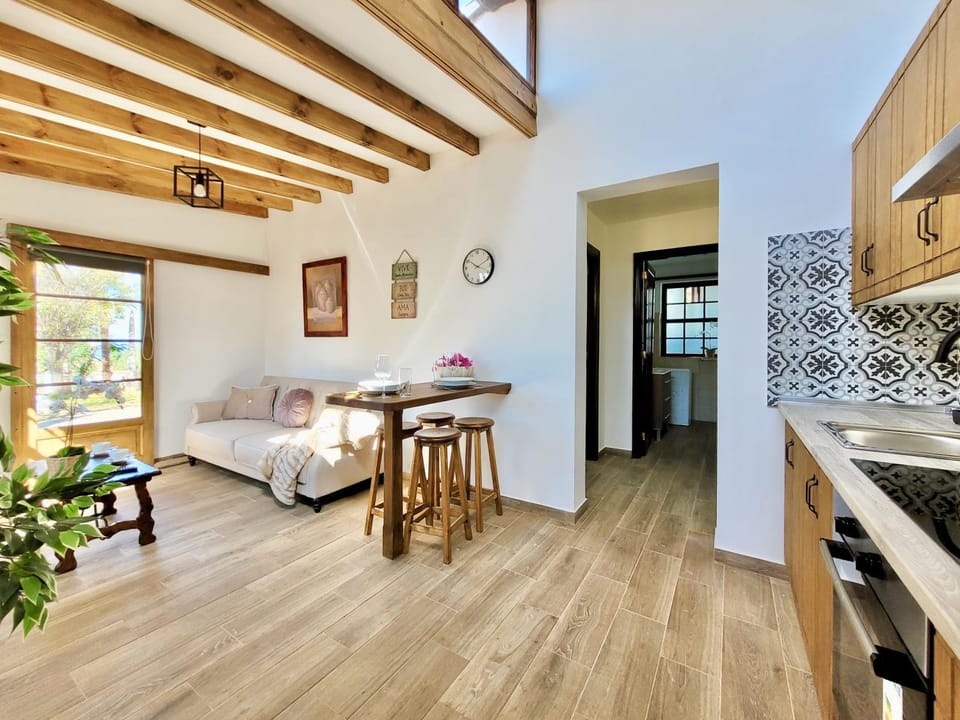 Kitchen or kitchenette, Living room, Dining area