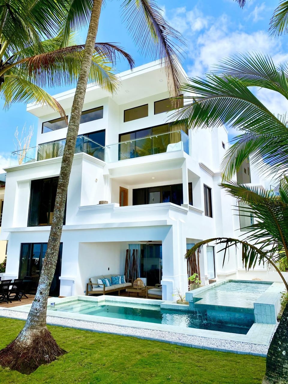 Property building, Swimming pool
