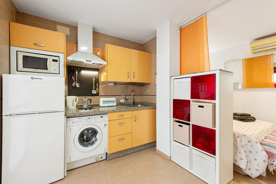 Kitchen or kitchenette, Living room