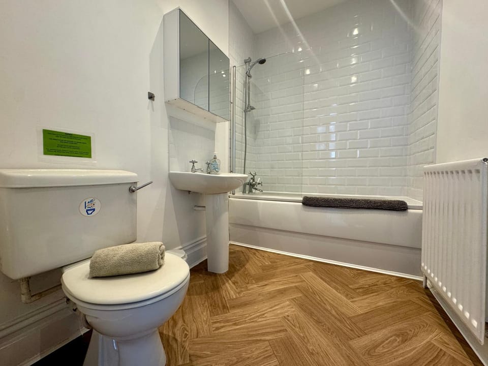 Longsands Beach Apartment 3 Tynemouth Free Onsite Parking Apartment in North Tyneside District