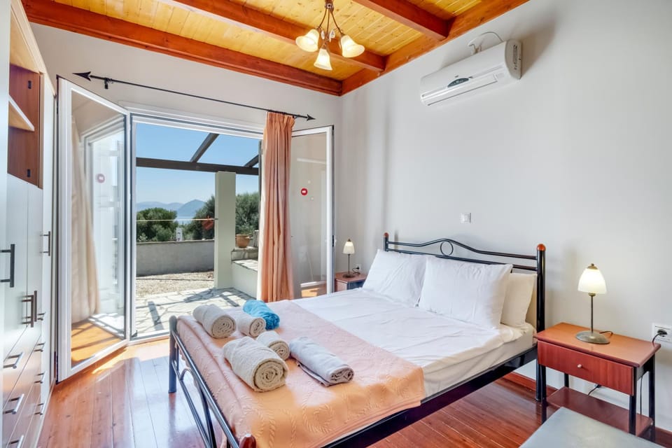 Property building, Living room, Bedroom