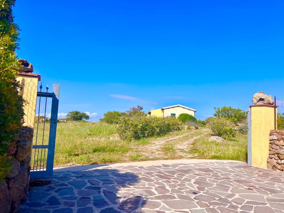 Property building, Facade/entrance, Natural landscape