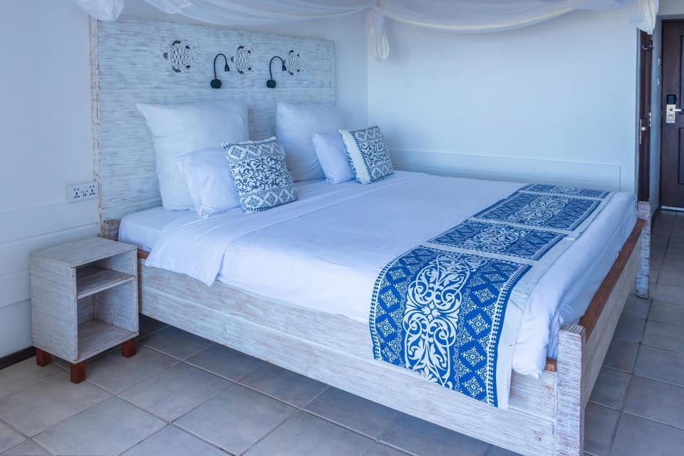 Bahari Beach Hotel Hotel in Mombasa