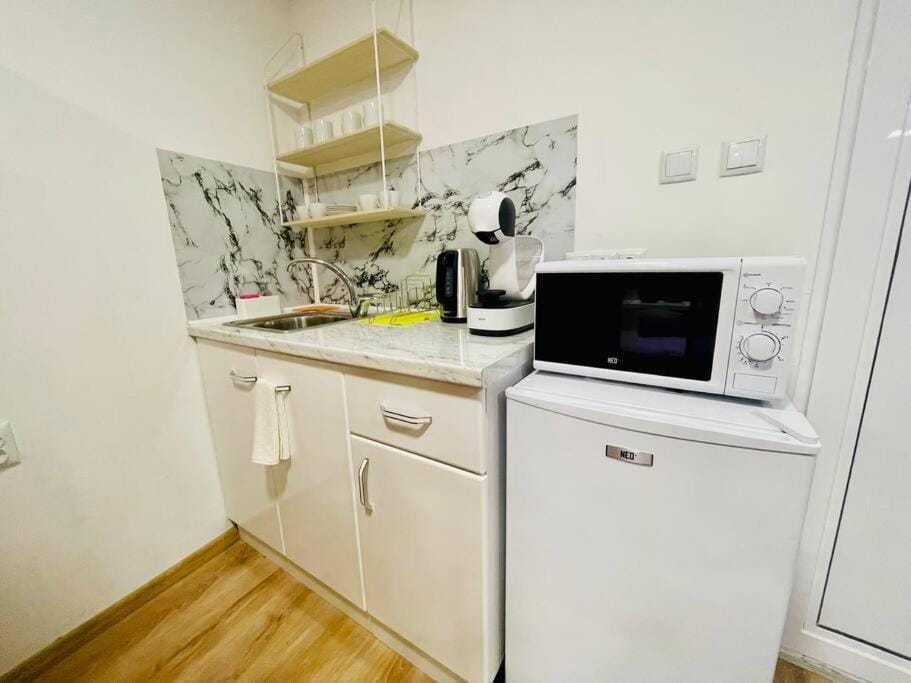 Kitchen or kitchenette