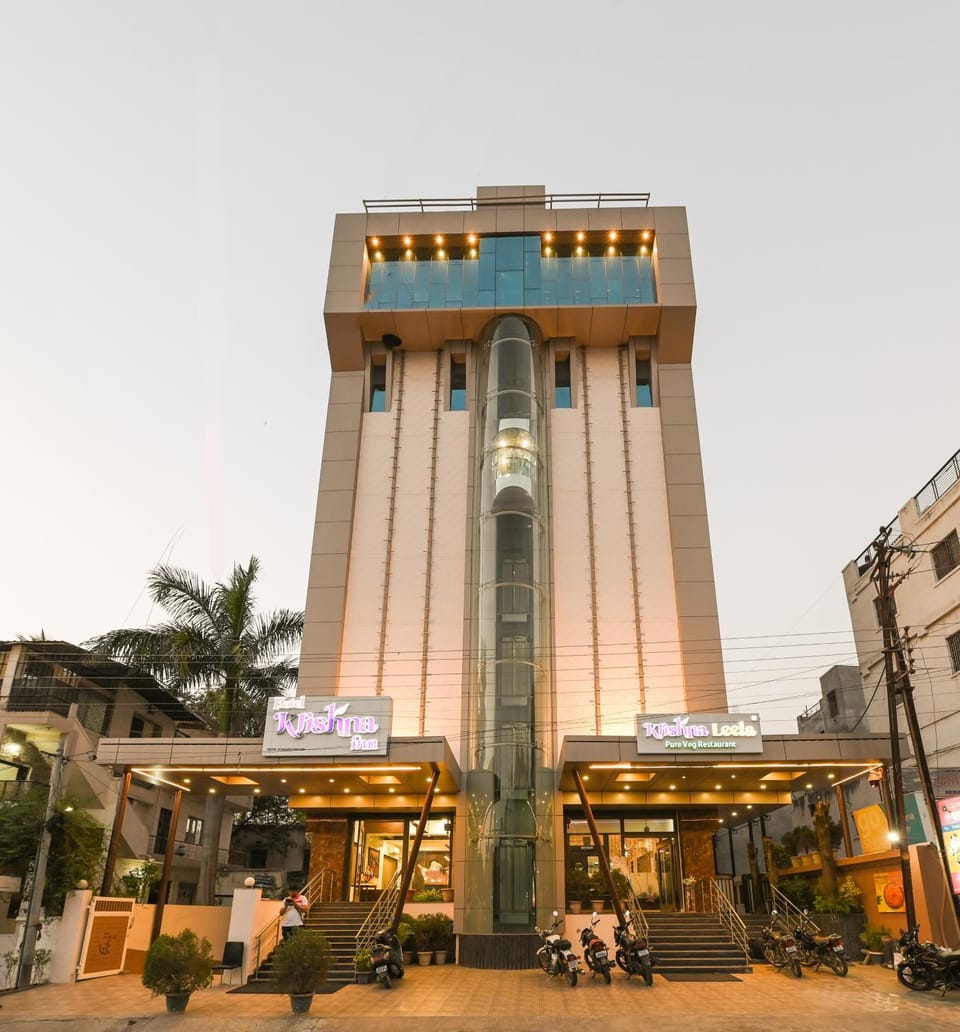 Property building, Facade/entrance