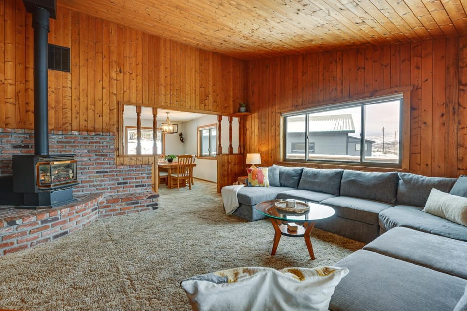 Enjoy Deck + Mtn Views: Grand Lake Retreat! House in Rocky Mountain National Park