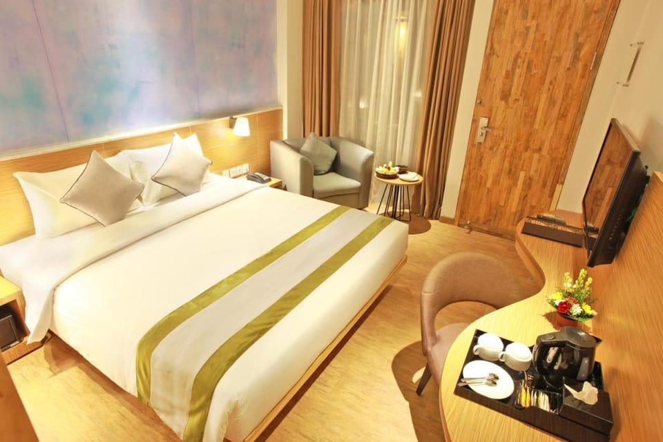 Bed, TV and multimedia, Bedroom, hair dresser