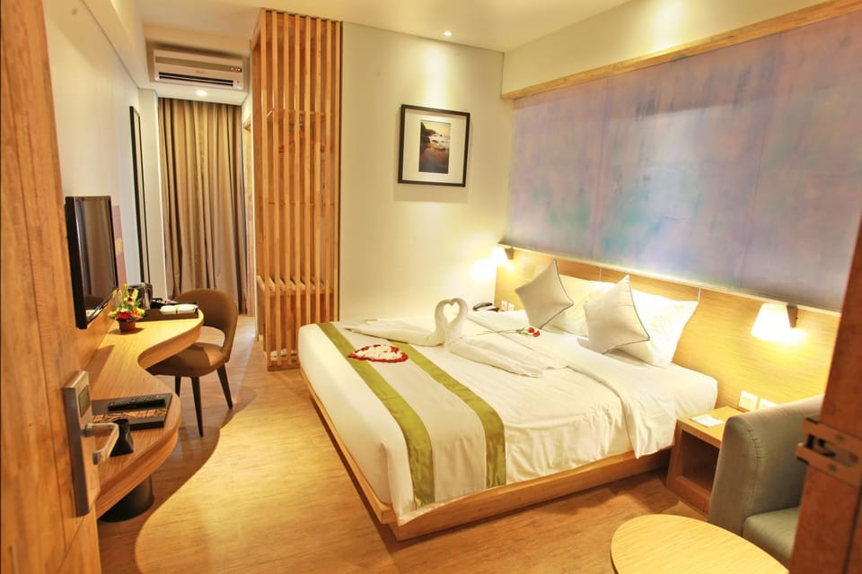 Bed, TV and multimedia, Photo of the whole room, Bedroom, hair dresser
