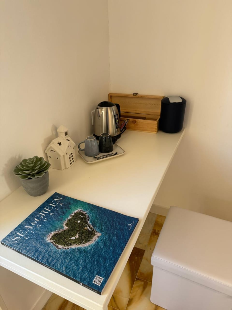 Coffee/tea facilities