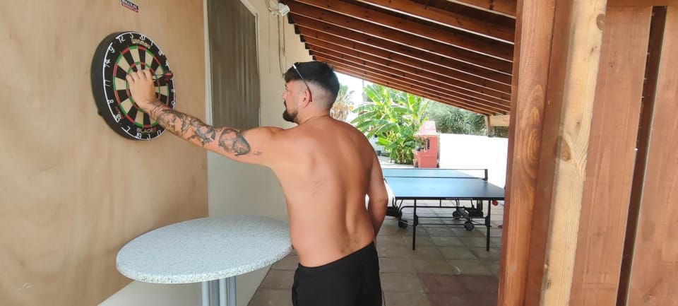Darts, Swimming pool