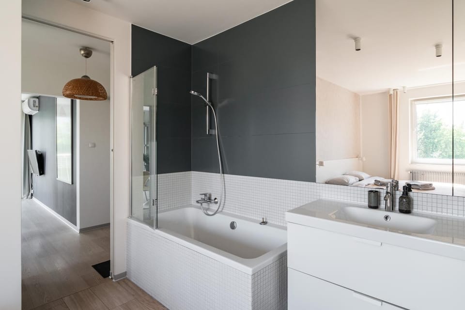 Shower, Bathroom, Bath, towels