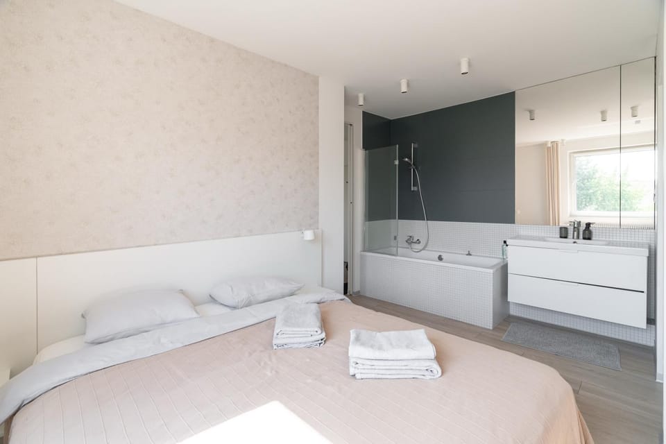 Shower, Bed, Photo of the whole room, Bedroom, Bath, towels, wardrobe
