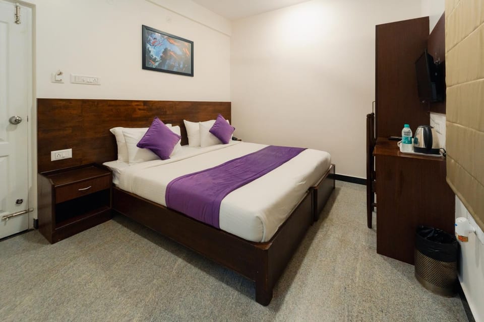 Bed, TV and multimedia, Coffee/tea facilities, Photo of the whole room, hair dresser, wardrobe