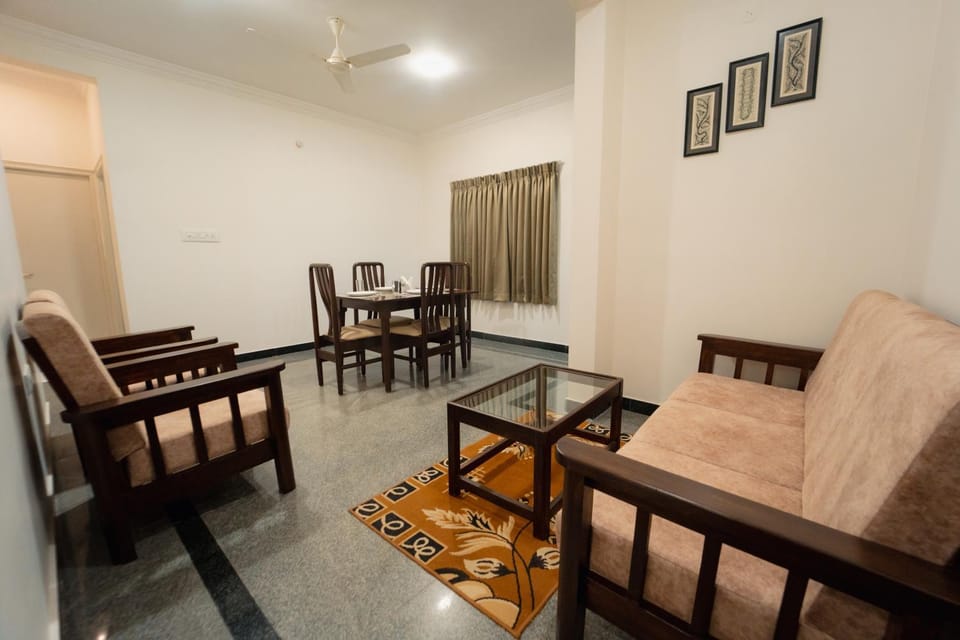Living room, Dining area